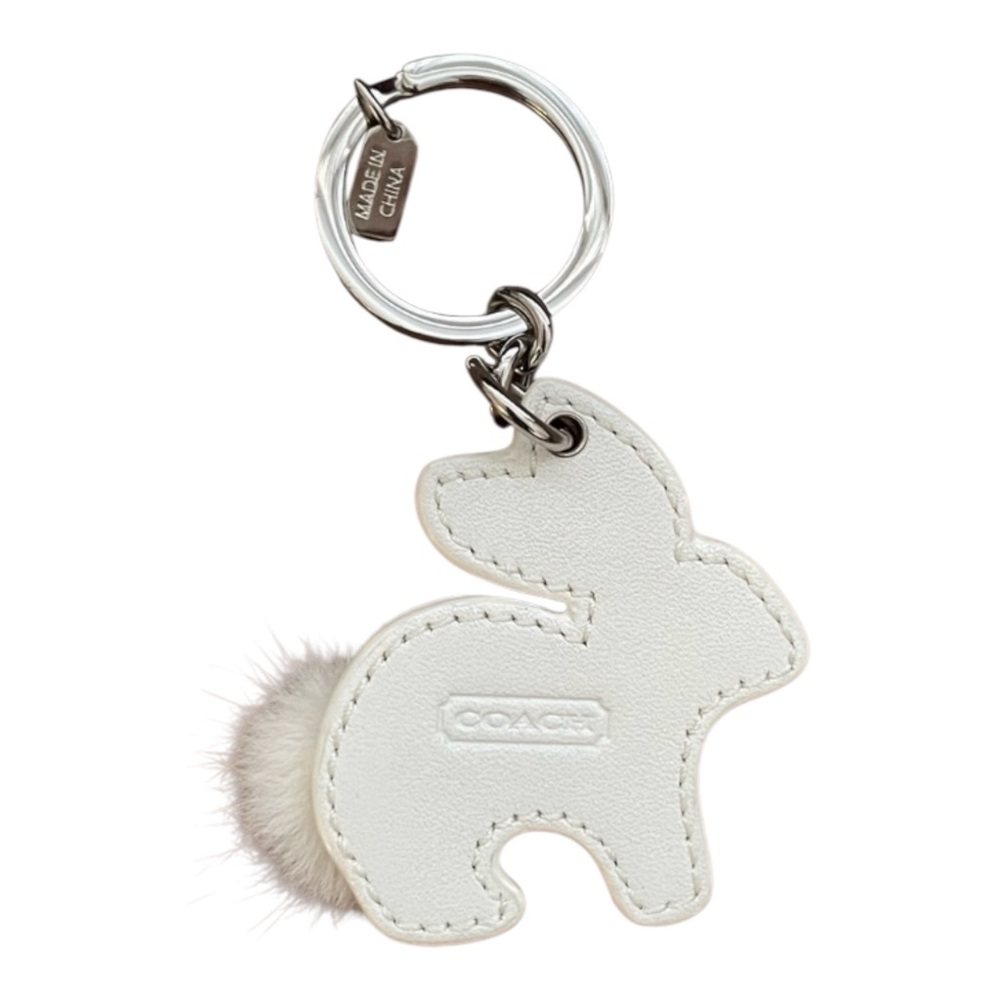 COACH- Y2K Vintage White Patent Leather Bunny. Mink Fur Tail Bag Charm. Dustbag - Picture 4 of 4